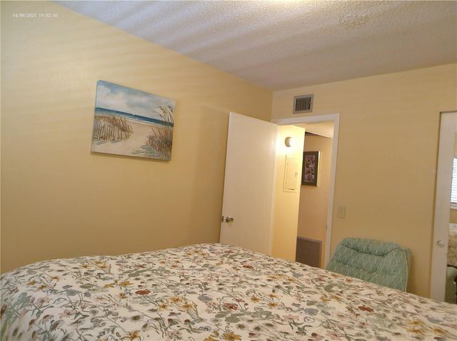 2457 ECUADORIAN WAY 73, Clearwater, FL 33763