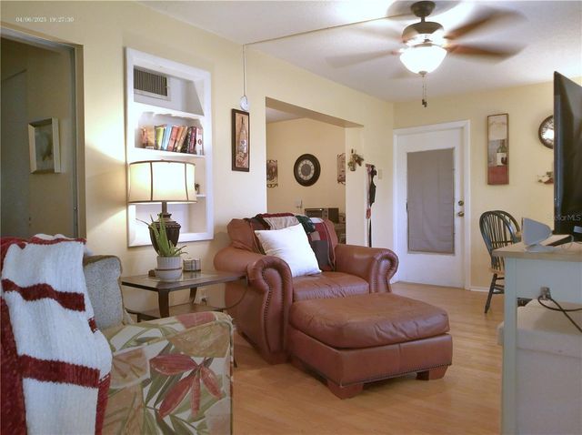 2457 ECUADORIAN WAY 73, Clearwater, FL 33763