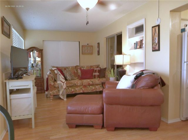 2457 ECUADORIAN WAY 73, Clearwater, FL 33763