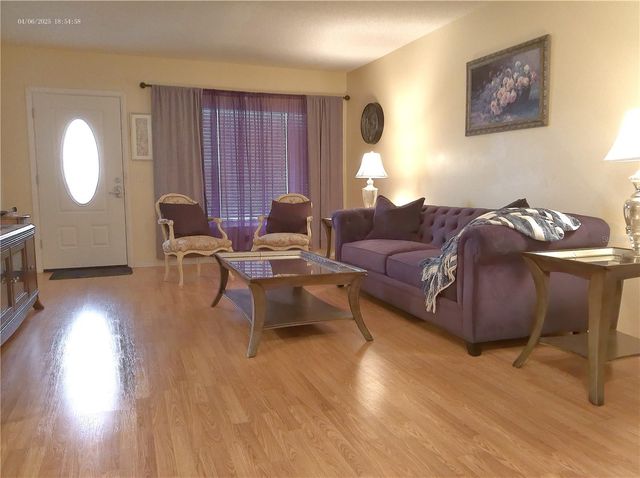2457 ECUADORIAN WAY 73, Clearwater, FL 33763