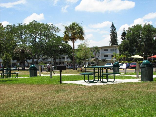 2457 ECUADORIAN WAY 73, Clearwater, FL 33763