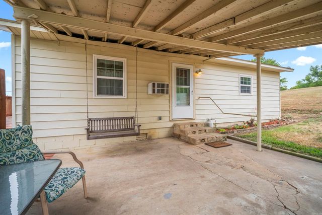 99 Sandtown Road, Morrilton, AR 72110