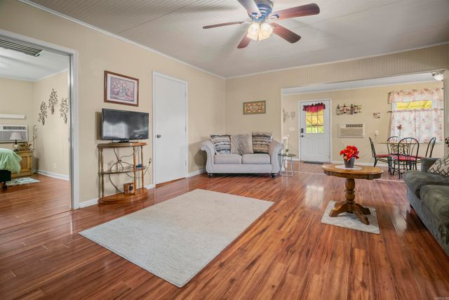 99 Sandtown Road, Morrilton, AR 72110