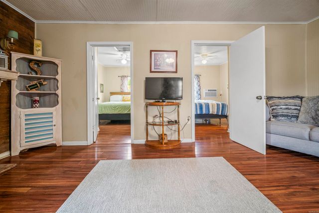 99 Sandtown Road, Morrilton, AR 72110