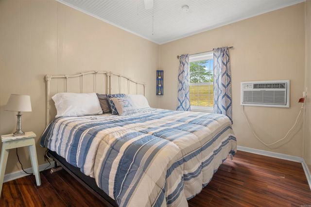 99 Sandtown Road, Morrilton, AR 72110