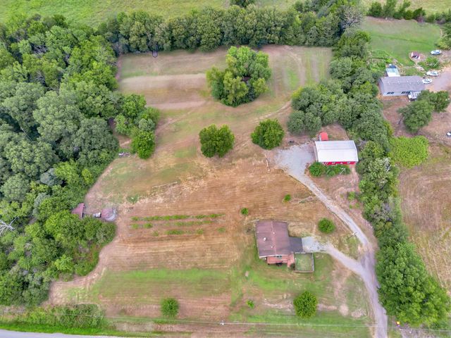 99 Sandtown Road, Morrilton, AR 72110