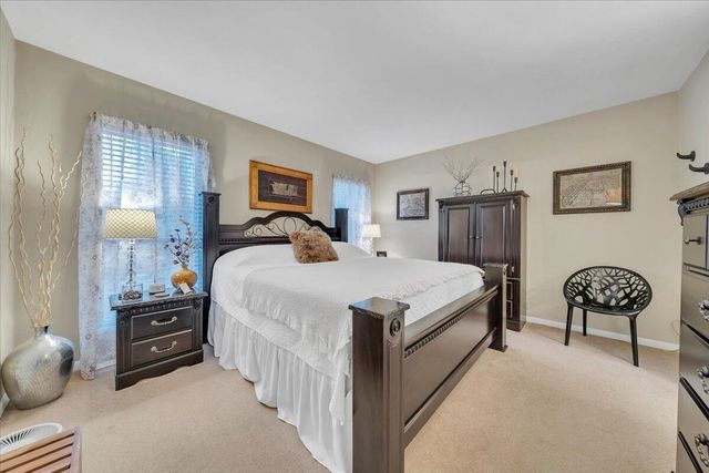 7239 Woods Crossing, Roanoke, VA 24018