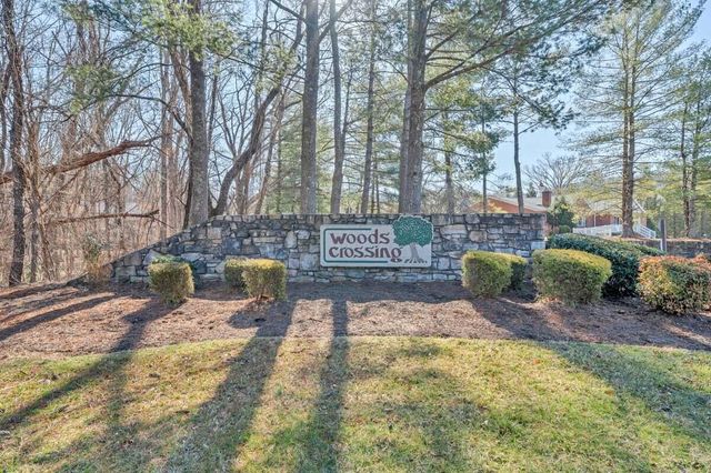 7239 Woods Crossing, Roanoke, VA 24018