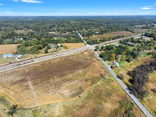 890 Pierce Road, Sylvan Township, MI 48118