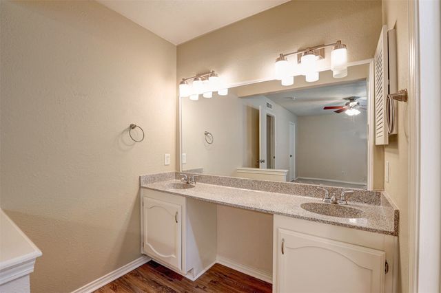 4814 Trailwood Drive, Grand Prairie, TX 75052