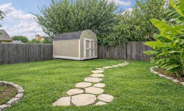 4814 Trailwood Drive, Grand Prairie, TX 75052