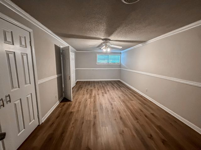 1690 W US Highway 70, Plainview, TX 79072