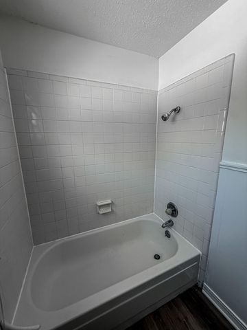 1690 W US Highway 70, Plainview, TX 79072