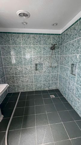 1690 W US Highway 70, Plainview, TX 79072