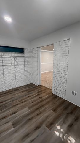 1690 W US Highway 70, Plainview, TX 79072