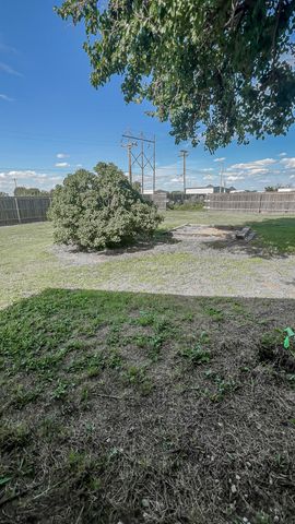 1690 W US Highway 70, Plainview, TX 79072