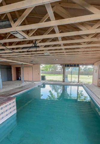 1690 W US Highway 70, Plainview, TX 79072