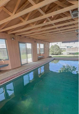 1690 W US Highway 70, Plainview, TX 79072