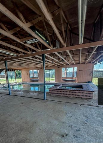 1690 W US Highway 70, Plainview, TX 79072