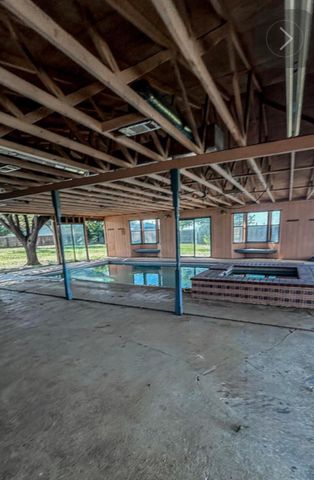 1690 W US Highway 70, Plainview, TX 79072