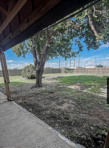 1690 W US Highway 70, Plainview, TX 79072