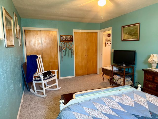 909 N Washington Street, Marion, IL 62959