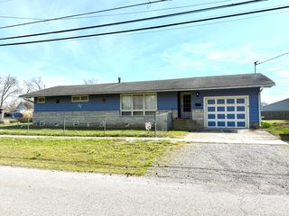 909 N Washington Street, Marion, IL 62959