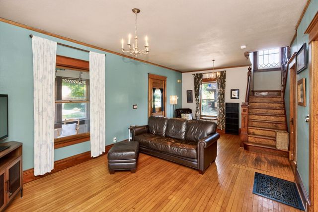 918 39th Street, Des Moines, IA 50312