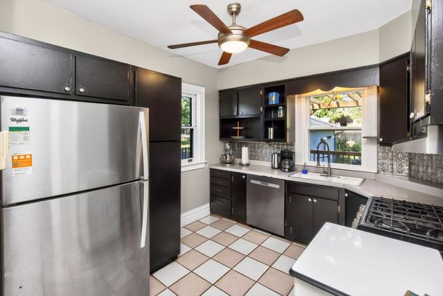 918 39th Street, Des Moines, IA 50312