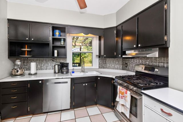 918 39th Street, Des Moines, IA 50312