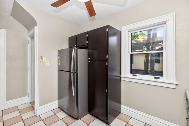 918 39th Street, Des Moines, IA 50312
