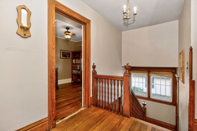 918 39th Street, Des Moines, IA 50312