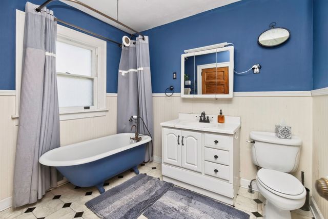 918 39th Street, Des Moines, IA 50312