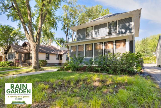 918 39th Street, Des Moines, IA 50312