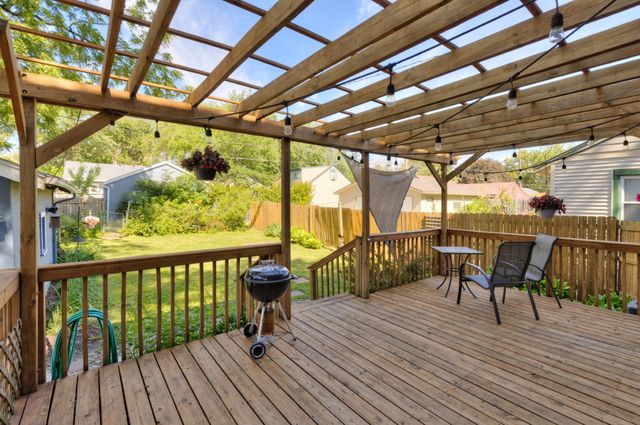 918 39th Street, Des Moines, IA 50312