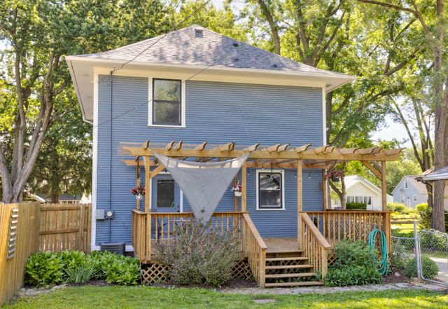 918 39th Street, Des Moines, IA 50312