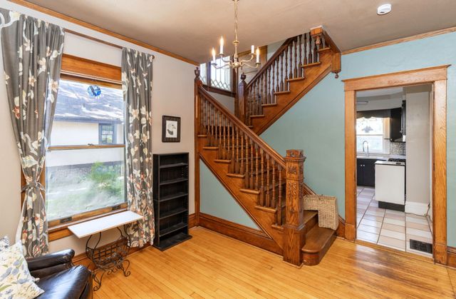 918 39th Street, Des Moines, IA 50312