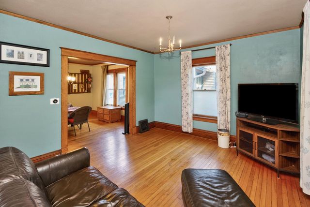 918 39th Street, Des Moines, IA 50312