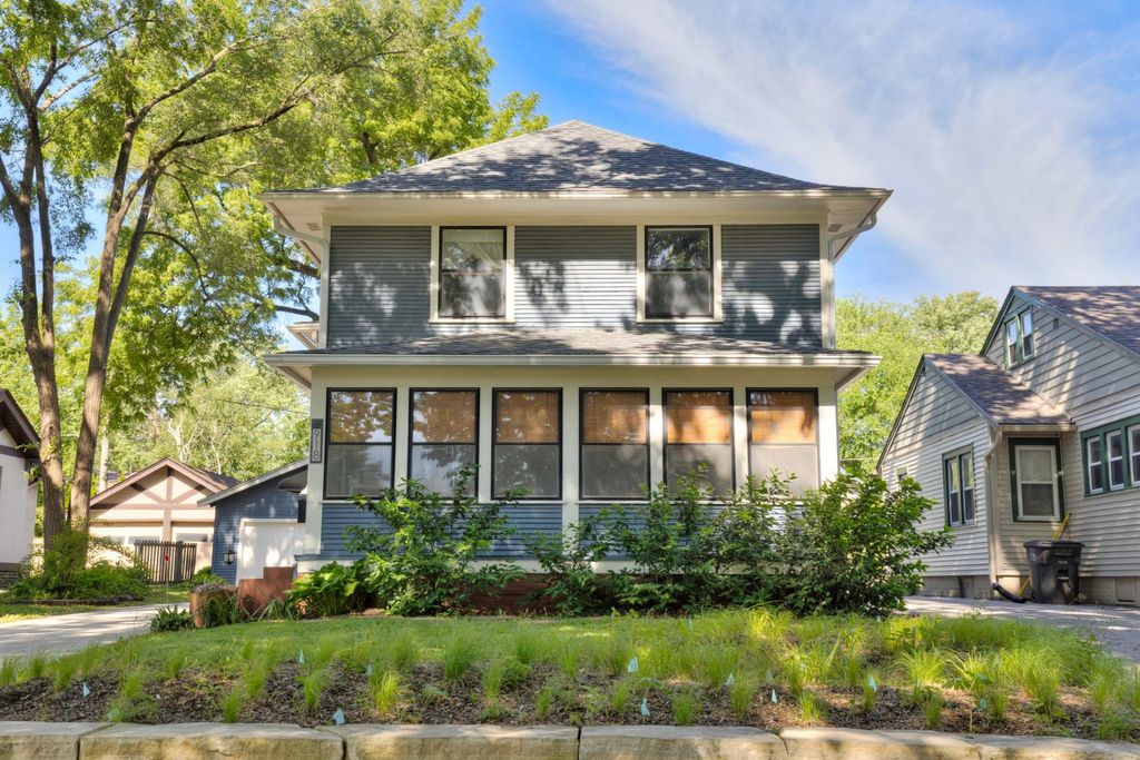 918 39th Street, Des Moines, IA 50312