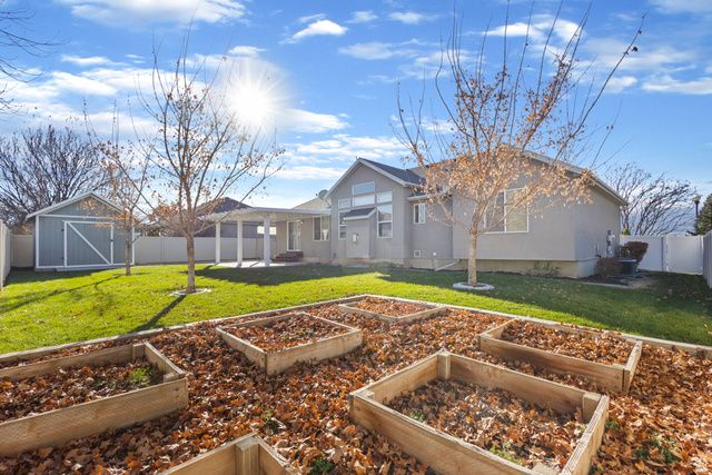 1958 N 2750 W, Clinton, UT 84015