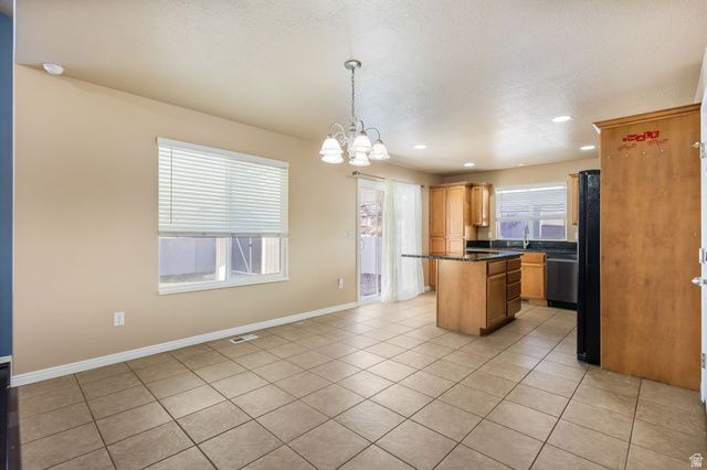 1958 N 2750 W, Clinton, UT 84015