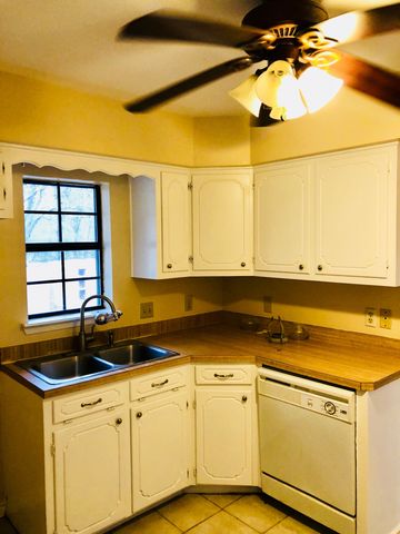 210 W Houston Street, Leonard, TX 75452