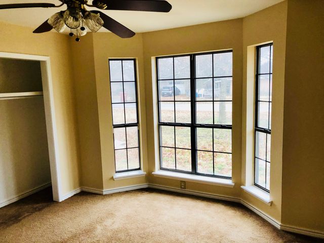 210 W Houston Street, Leonard, TX 75452