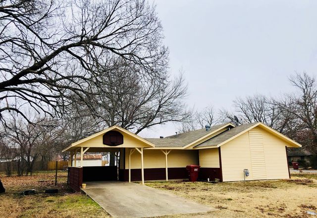 210 W Houston Street, Leonard, TX 75452