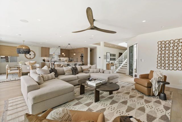 1053 E Briarfield Dr, San Diego, CA 92109