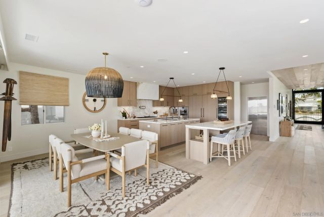 1053 E Briarfield Dr, San Diego, CA 92109