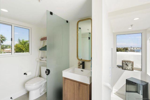 1053 E Briarfield Dr, San Diego, CA 92109