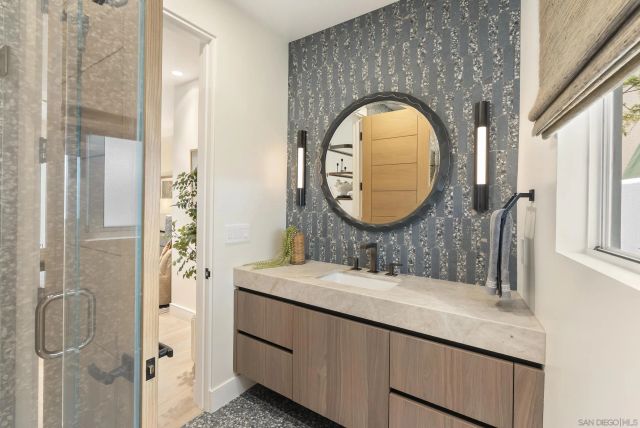 1053 E Briarfield Dr, San Diego, CA 92109