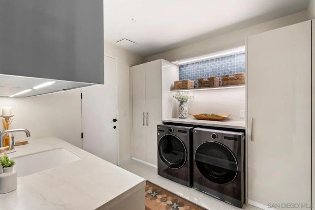 1053 E Briarfield Dr, San Diego, CA 92109