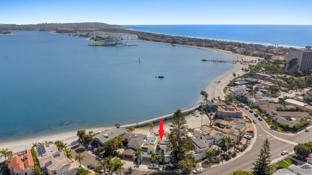 1053 E Briarfield Dr, San Diego, CA 92109